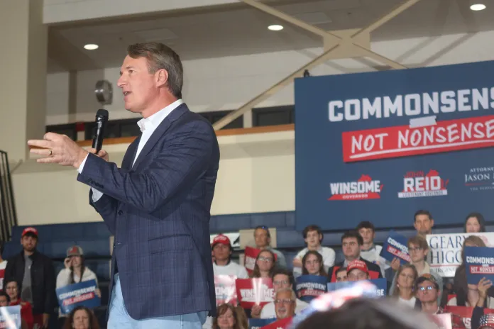 Gov. Glenn Youngkin campaigns for Lt. Gov. Winsome Earl-Sears in Purcellville, Virginia on Nov. 1, 2025. (Samantha-Jo Roth, Washington Examiner).