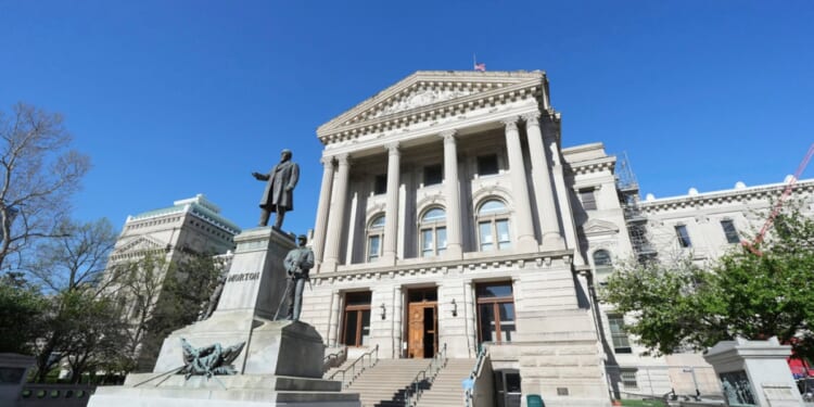 Indiana House Democrats and protesters fail to stop GOP redistricting effort from moving forward