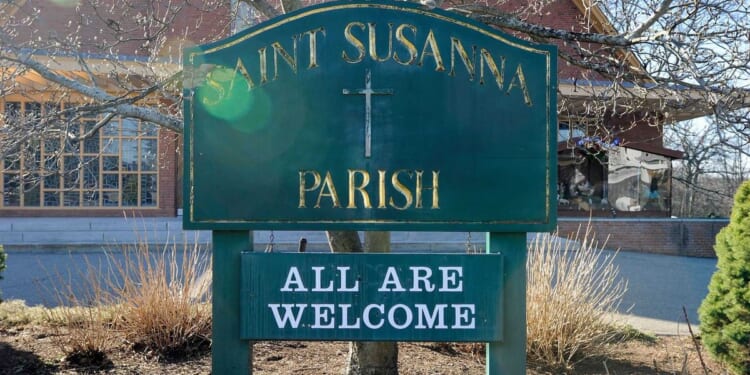 Archdiocese orders removal of church's 'divisive' Nativity display — but church leaders are dragging their feet