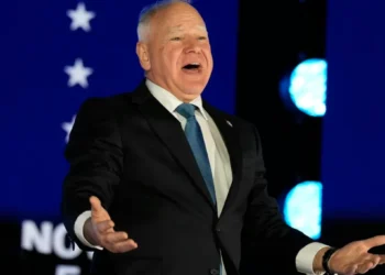 Walz says he would 'welcome more' Somalis as fraud investigation intensifies