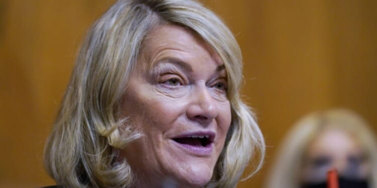 Cynthia Lummis becomes 11th senator to walk away from upper chamber in 2026