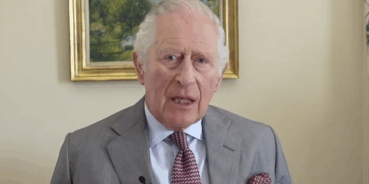 UK 'Free Health Care' Leads to People Pulling Out Their Own Teeth