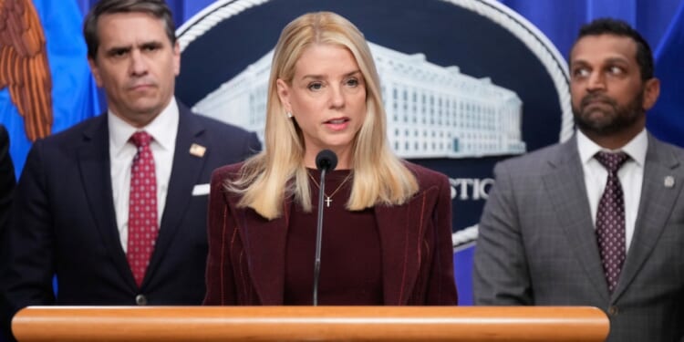 Bondi says DOJ investigating alleged Obama-Biden effort against Trump