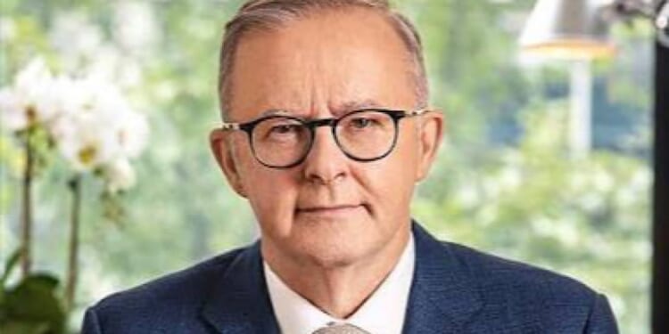 Australian Prime Minister is a Left-Wing Fool