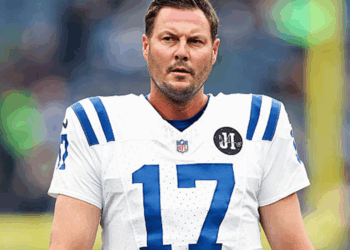 44-year-old Catholic father of 10 throws touchdown in NFL return: 'Whatever God's will, I'm happy with'