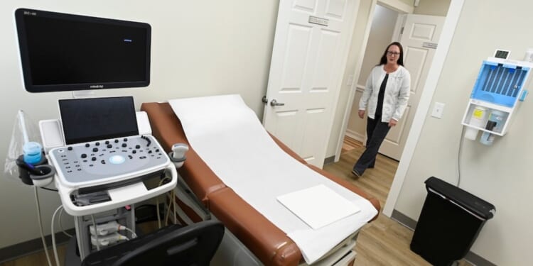 Court allows New York pregnancy centers to promote abortion reversal