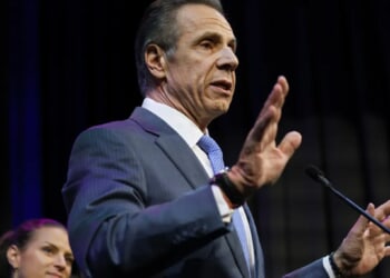 Cuomo wins restraining order in fight with NY commission over memoir