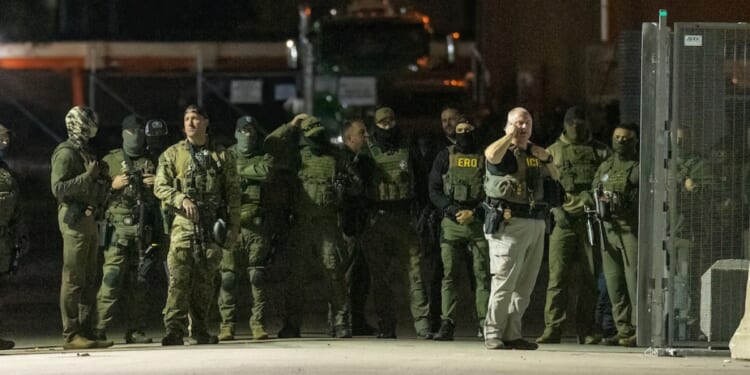 Facing appeals loss, activists withdraw suit that had frozen ICE