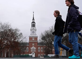 Foreign applicants to US colleges crater following visa crackdown