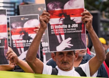 Honduran AG issues international arrest warrant for former president