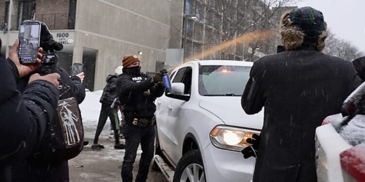 ICE accuses Politico reporter of 'inciting violence' against feds