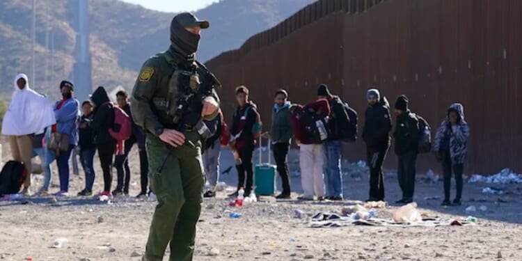 Illegal entries into AZ plummet, 60% fewer gotaways than Biden