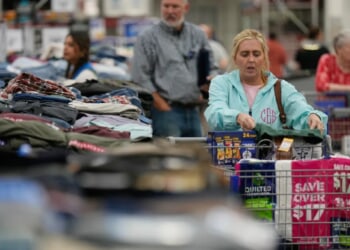 Inflation rose to 2.8% in September in Fed’s preferred gauge, delayed report shows