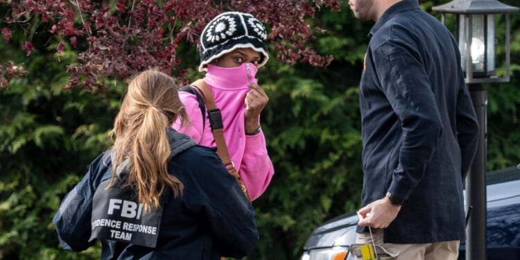 Jan. 6 pipe bomb suspect fights DOJ evidence delay