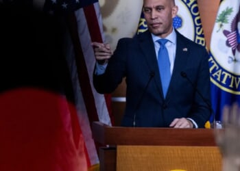 Jeffries looks to lure four Republicans into voting 'Yes' on ACA vote