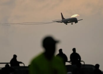JetBlue plane near Venezuela avoids midair collision with Air Force aircraft
