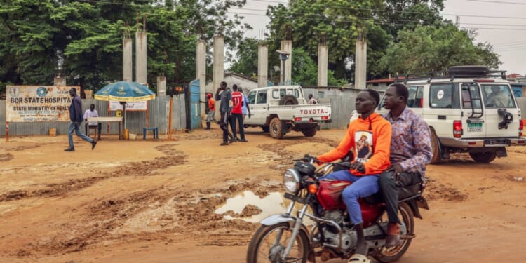 Judge temporarily bars DHS from ending TPS for South Sudanese