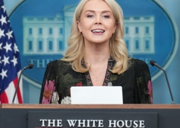 Leavitt holds a White House press briefing