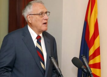 Longtime GOP Sen. Jon Kyl announces dementia diagnosis