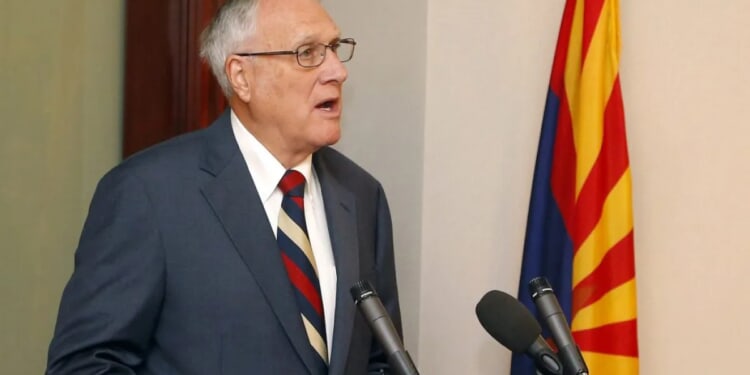 Longtime GOP Sen. Jon Kyl announces dementia diagnosis