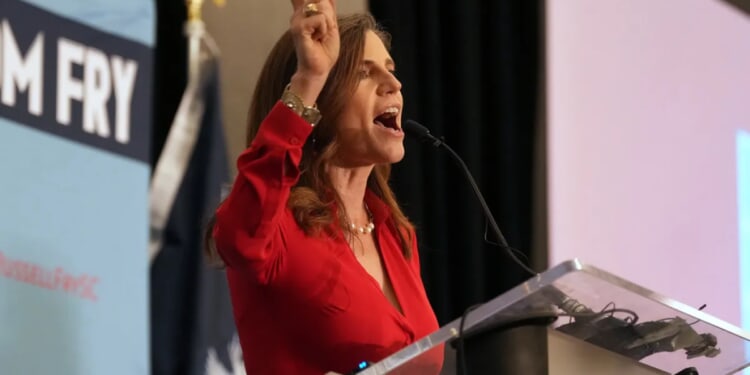 Mace claims 'hit job' police report on airport incident was 'falsified'