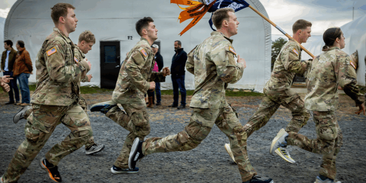 soldiers running