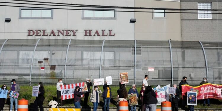 New Jersey Democrats cry foul after ICE detainee dies