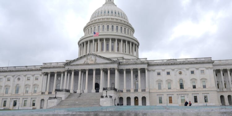 Poll finds every major political figure underwater in approval