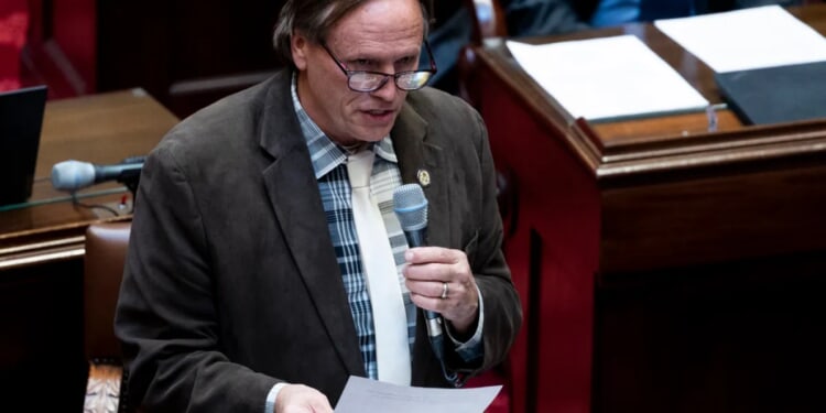 Republican State Sen. condemns Trump's 'garbage' comments