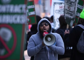 Starbucks to pay more than $38 million to NYC workers