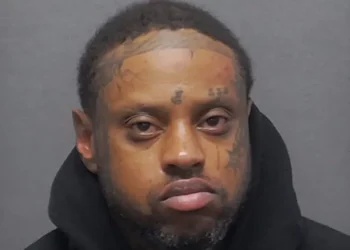 Texas crook with 37 prior arrests gets released from jail, cuts off ankle monitor, then steals over $200K in jewelry: Cops