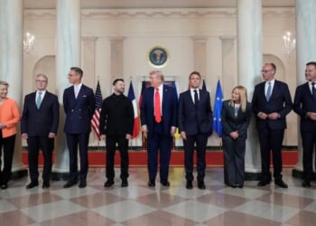 Trump goads cringing Europe