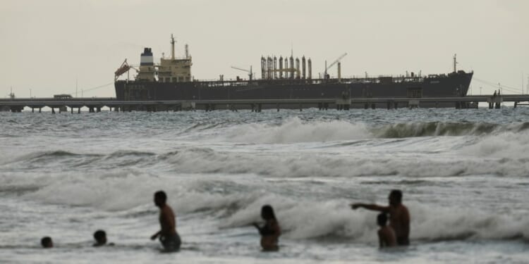 Trump reportedly ordered two-month 'quarantine' of Venezuelan oil