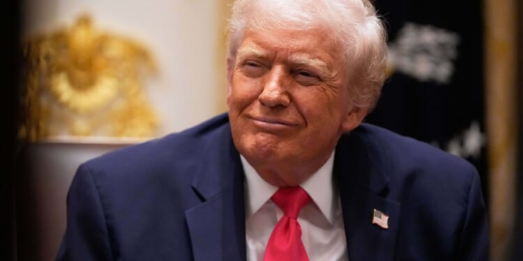 Who qualifies for contributions of $1,000 or $250 to their Trump account?