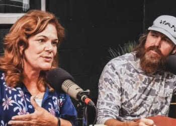 Lisa Harper's heartbreaking yet miraculous adoption journey reduces the Robertsons to tears on 'Unashamed'