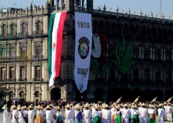 A 500-Year History by Paul Gillingham