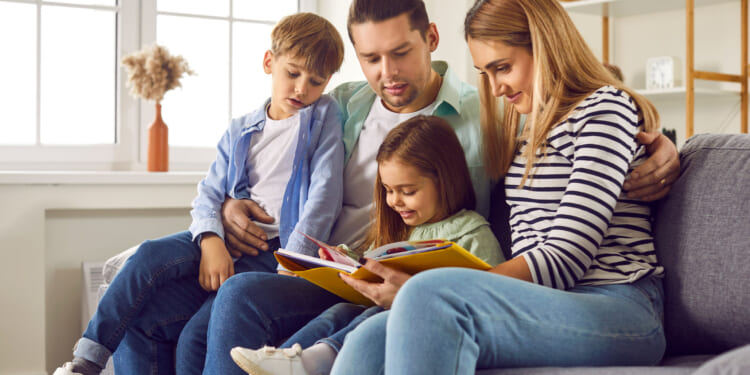 Why Parents Should Read to Their Kids