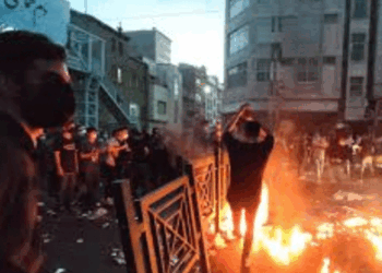 Anni Cyrus Video: Iranian Revolution 2026