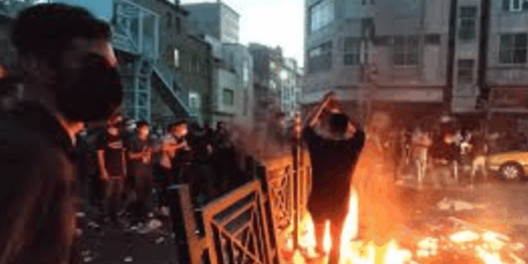 Anni Cyrus Video: Iranian Revolution 2026