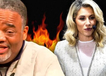 Racial double standard? White QB under fire for snubbing female reporter