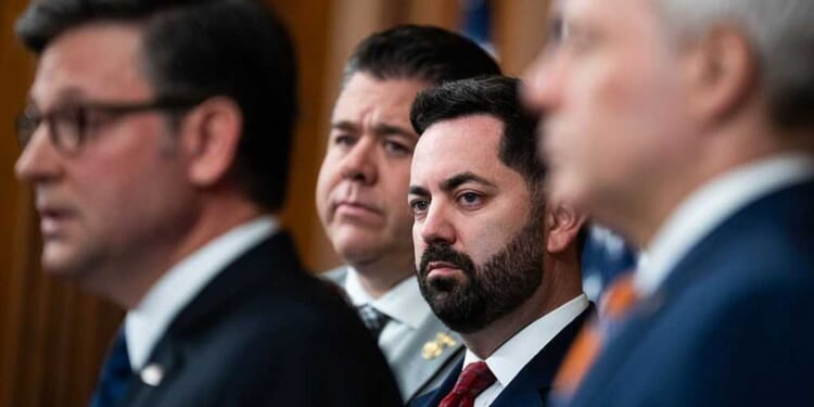 9 Republicans aid Democrats to advance Obamacare subsidies