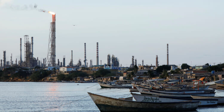 How Will Prospective Venezuelan Oil Production Affect the U.S. Petroleum Market?