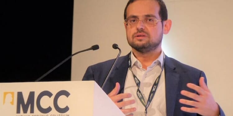 Former MI-6 Double Agent Warns of Major Terrorist Attack in the UK