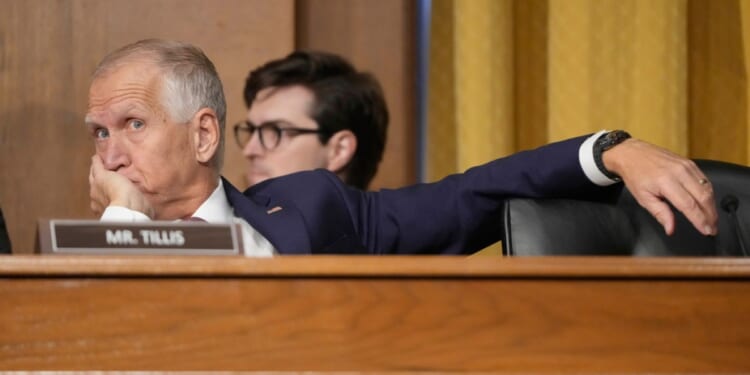 Trump dealt blows over Powell inquiry amid rising tensions with Congress