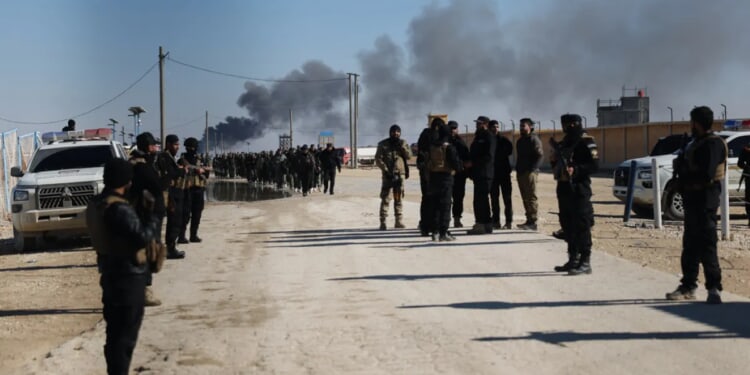 US launches operation to transfer ISIS prisoners from Syria to Iraq
