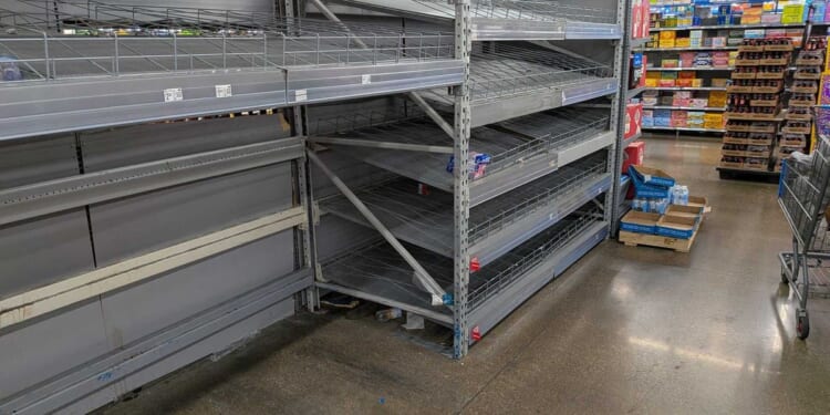 PHOTOS: Winter storm forecast turns Dallas grocery stores into a war zone