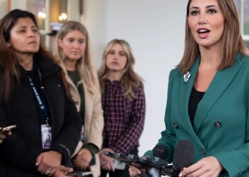 DOJ could ask Supreme Court to weigh dispute over Trump's US attorneys