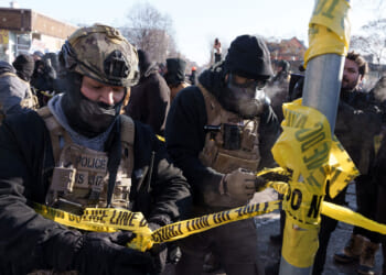 Trump Administration Already Undermining Probe of Alex Pretti’s Death