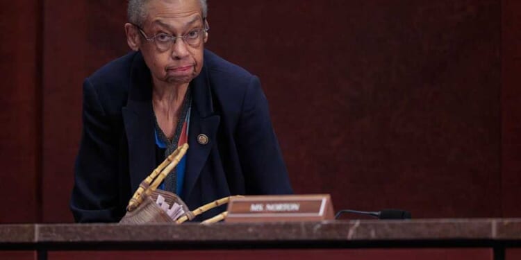 88-year-old Democrat brings campaign to a screeching halt