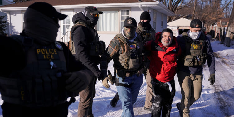 On Immigration, Let’s Just Follow the Constitution